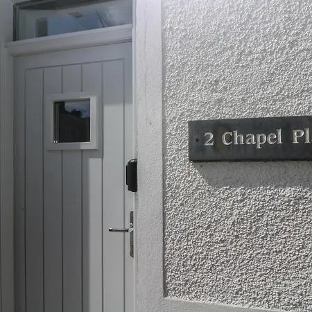 2 Chapel Place